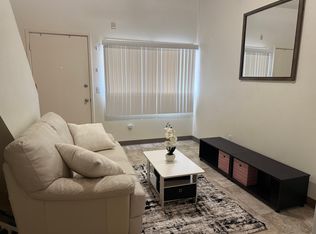 2860 Waialae Ave #Penthouse 4, Honolulu, HI 96826