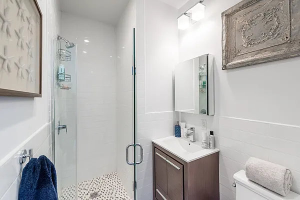 Rented by Nooklyn NYC LLC | media 29