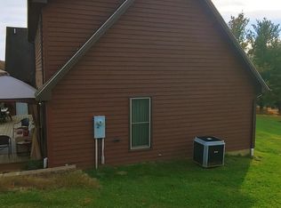 2270 Yellow Sulphur Rd, Christiansburg, VA 24073