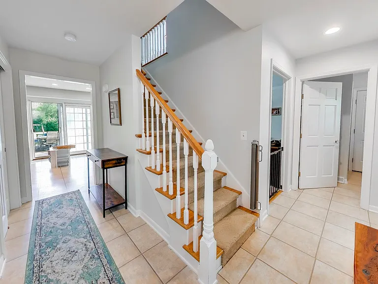 21301 N Woodland Ave — Photo 3