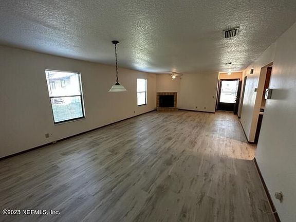 3rd image of 668 Plainfield Ave