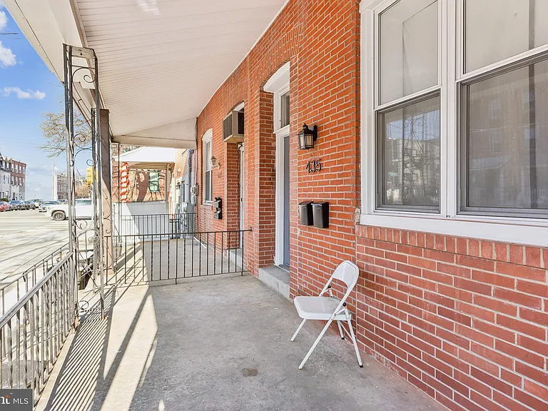 435 N 32nd St #2 — Photo 3