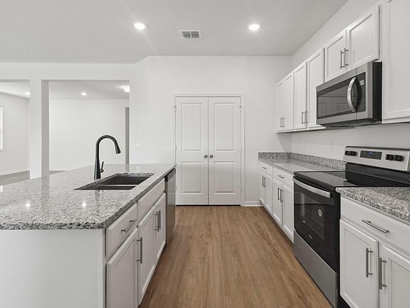 5th image of 3412 Barringer Dr SE