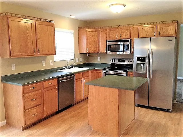 2135 Canyon Ct — Photo 2