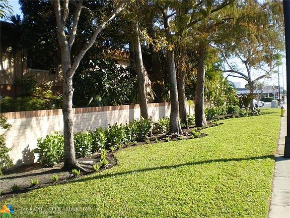 4th image of 669 W Oakland Park Blvd APT 104B