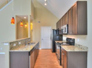 1640 Kenny Rd, Columbus, OH 43212