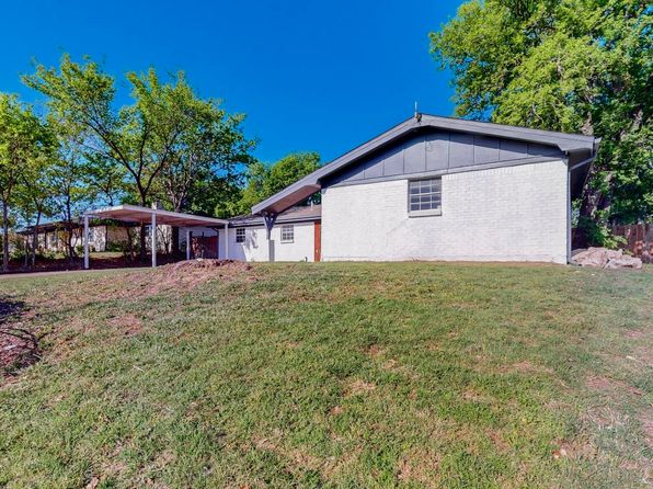 220 Clearwood Dr, Fort Worth, TX 76108
