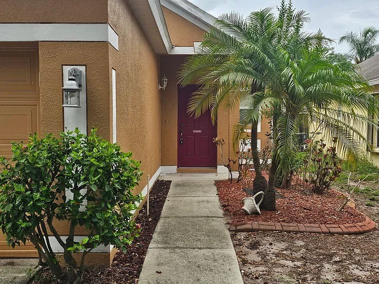 7625 Clovelly Park Pl — Photo 2