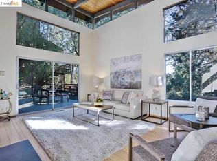 6884 Chambers Dr, Oakland, CA 94611