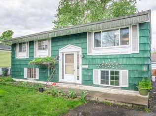 1897 Woodcrest Rd, Columbus, OH 43232