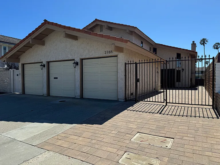 2765 Seahorse Ave — Photo 2