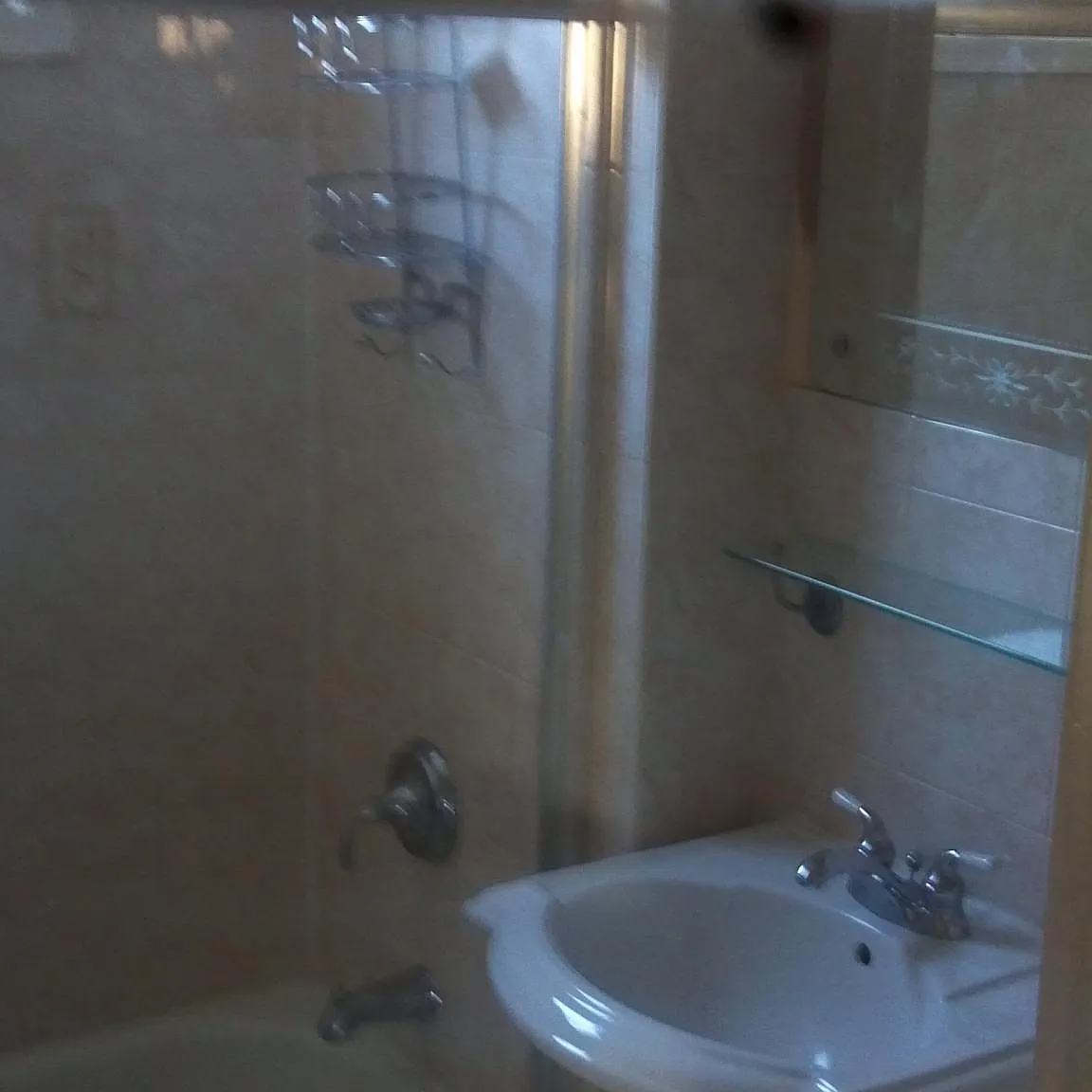 3 bed, 2380 sqft, $2,700 — Photo 2