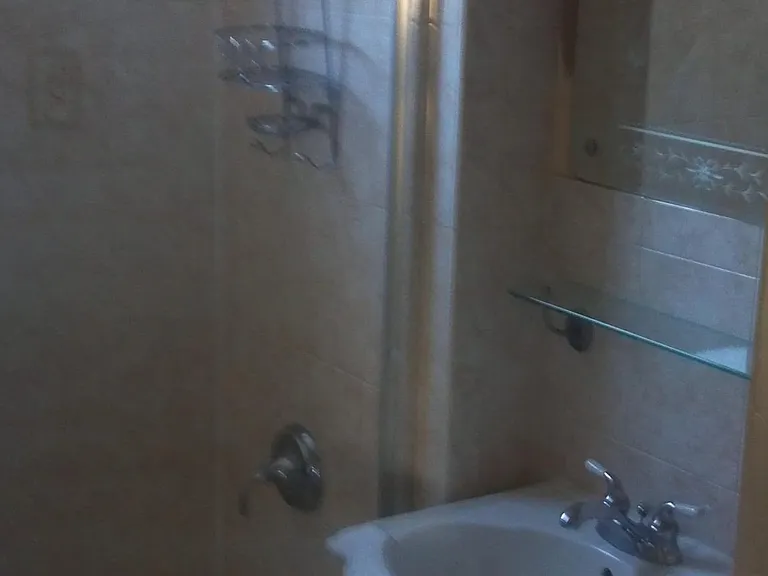 220 Ward Pl — Photo 2