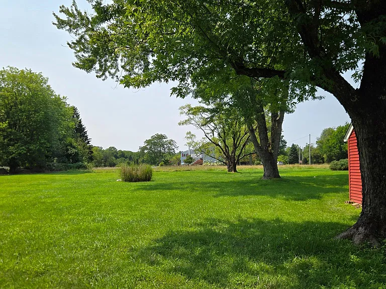 253 E Dark Hollow Rd #1 — Photo 2