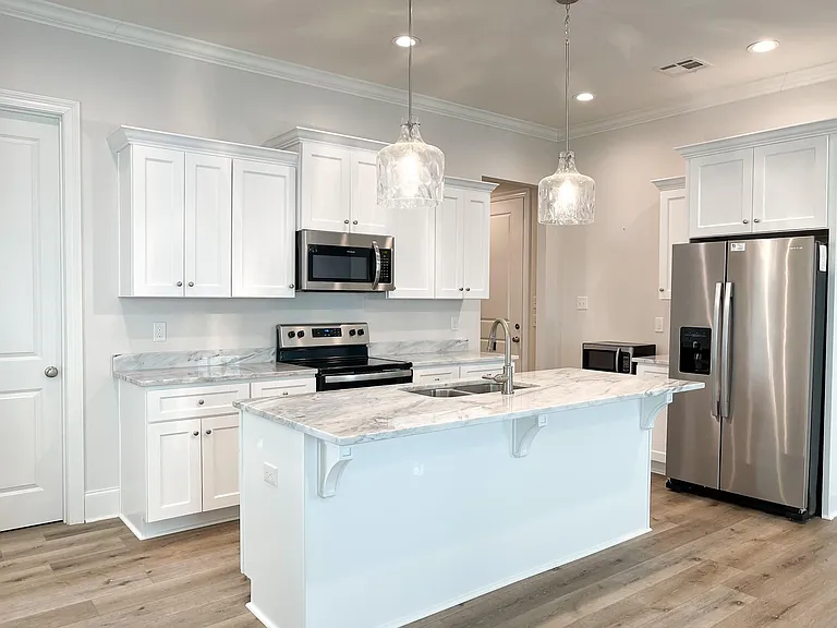 230 Alpine Dr — Photo 6