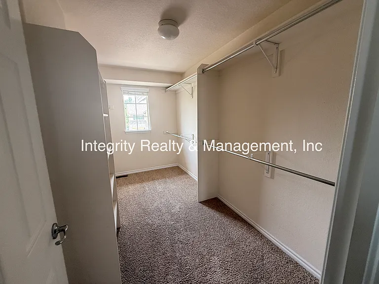 3025 Redhaven Way — Photo 8