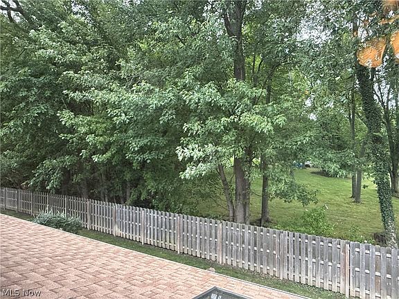 4th image of 2607 Kimberly Ln