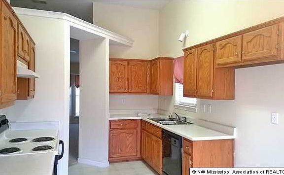 5th image of 5492 Bradley Ln