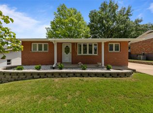 10818 Atterbury Dr, Saint Louis, MO 63123