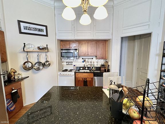 177 Marlborough #2R Boston - Back Bay Unit Photo 3