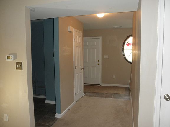 4th image of 500 Toledo Ct