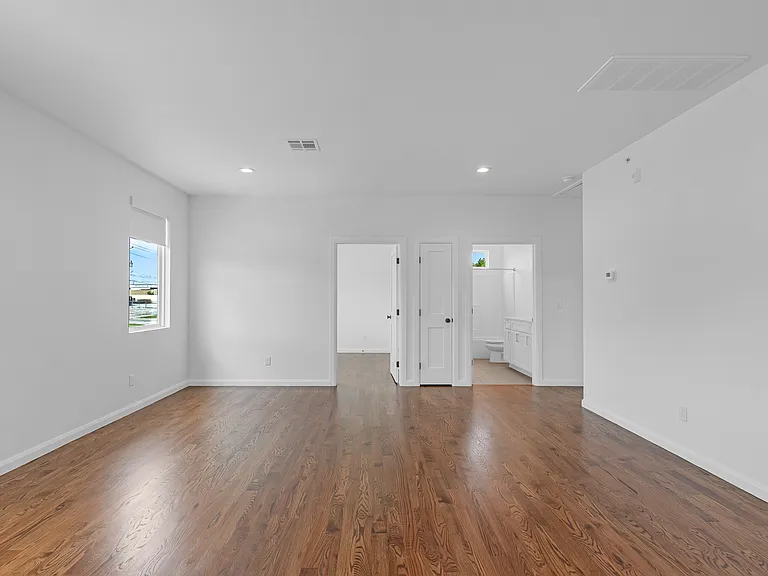 5501 E 15th St #B — Photo 10