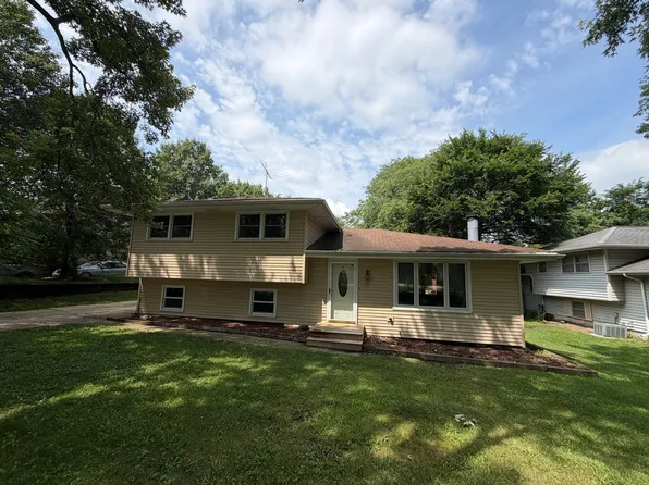 3S478 Winfield Rd, Warrenville, IL 60555