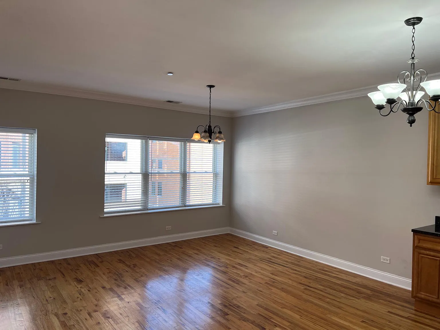2 bed, 1100 sqft, $2,250 — Photo 3