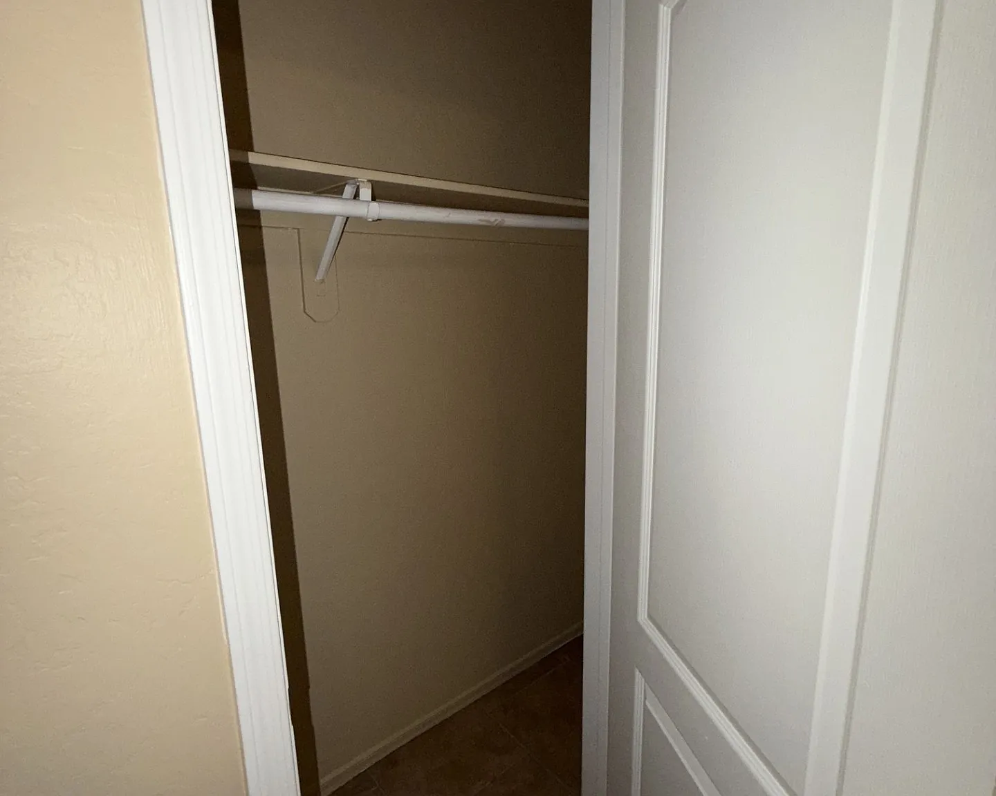 2 bed, 816 sqft, $945 — Photo 4