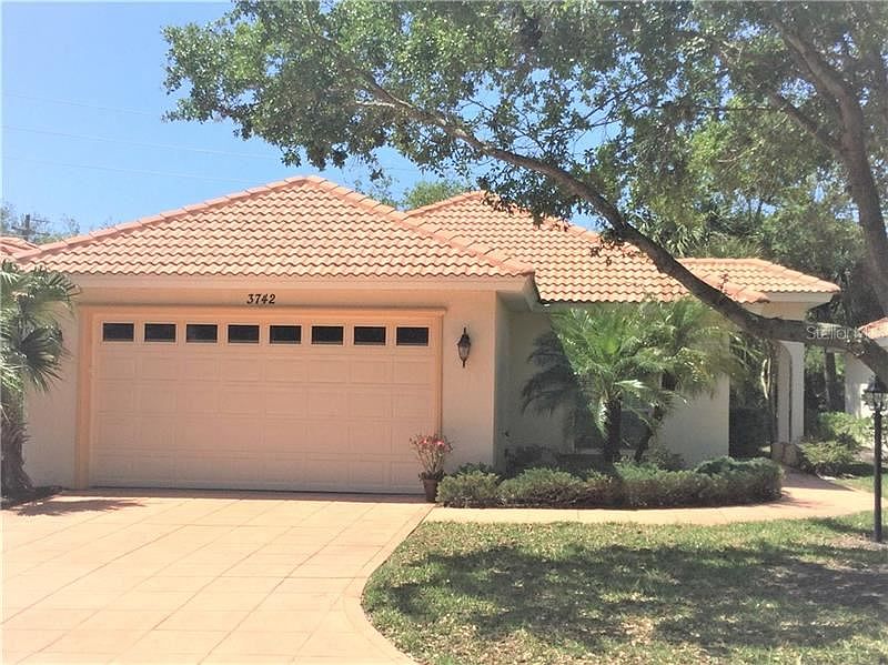1st image of 3742 Cadbury Cir #16