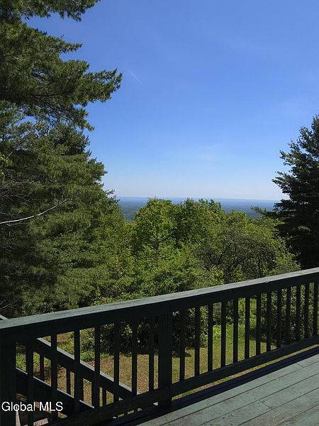 4th image of 411 Thacher Park Road