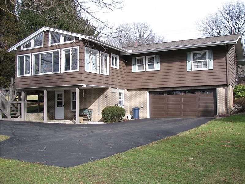1st image of 176 College Ave