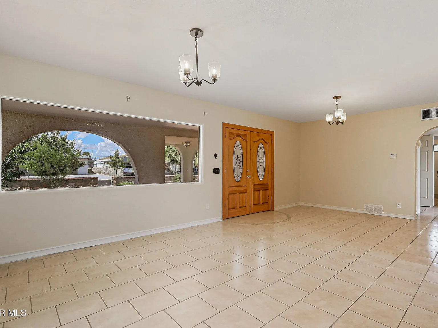 3 bed, 1604 sqft, $1,500 — Photo 2