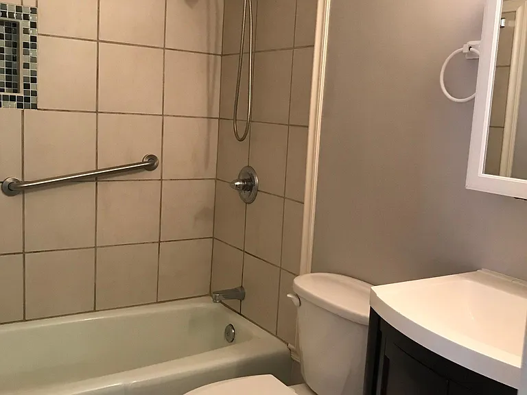 175 Hedgewood Ct — Photo 11