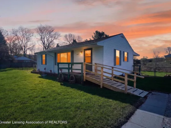 8410 Coleman Rd, Haslett, MI 48840