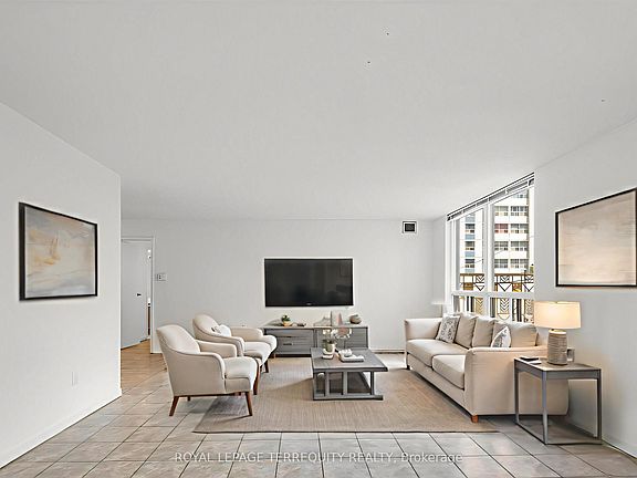 3rd image of 25 Maitland St #210