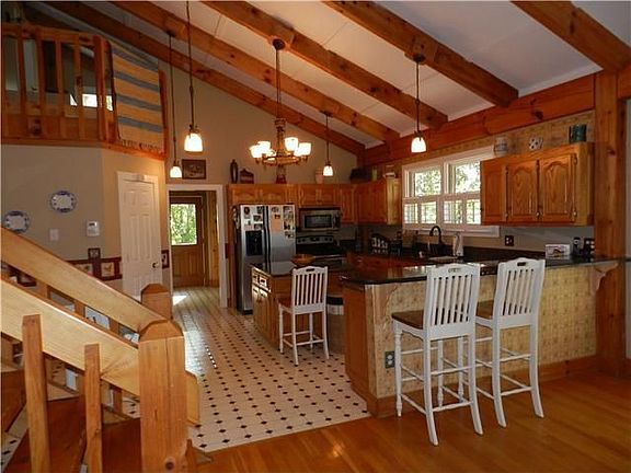 3rd image of 4555 Scenic Hills Ln
