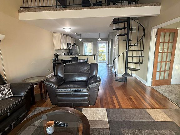 Loft and 3rd Bedroom to the right