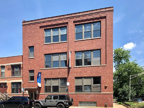 2nd image of 1836 W North Ave #3