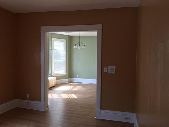 3rd image of 235 Ann St