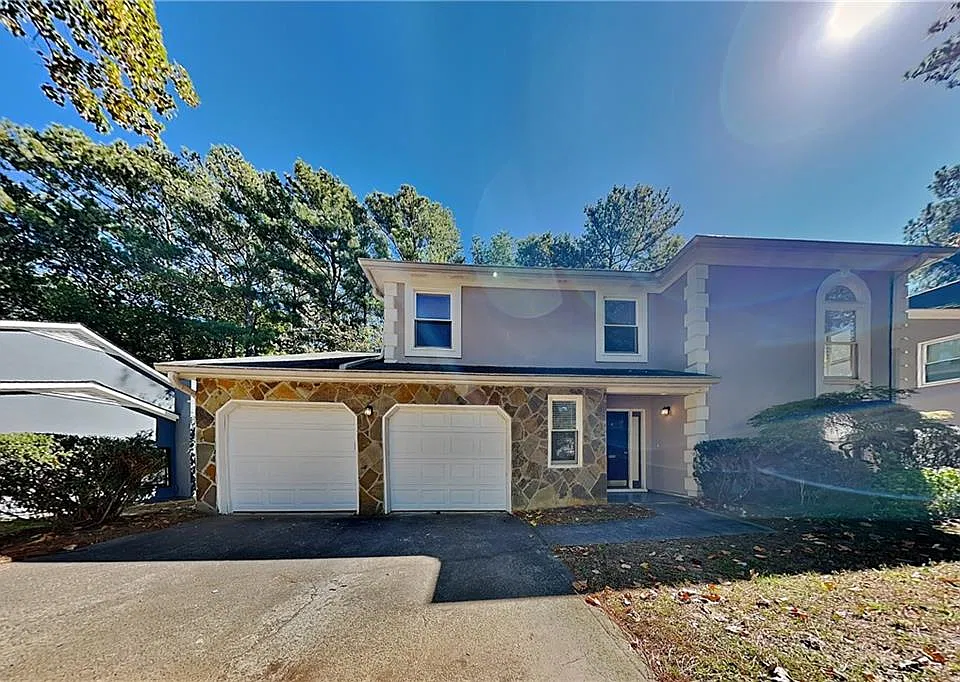 4205 Pineset Dr