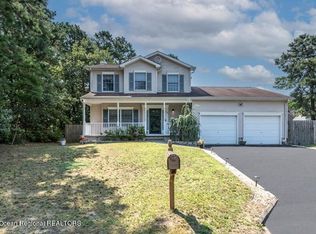 524 Wellington Ave, Toms River, NJ 08757