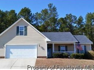 712 Bramblegate Rd, Hope Mills, NC 28348
