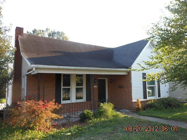 1st image of 203 Orange St
