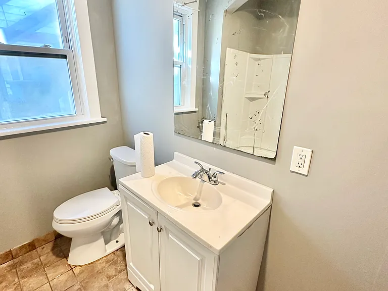 137 N 3rd St #1 — Photo 14