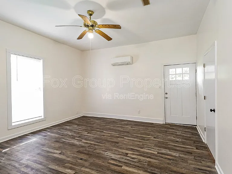 709 S Davis Ave — Photo 12