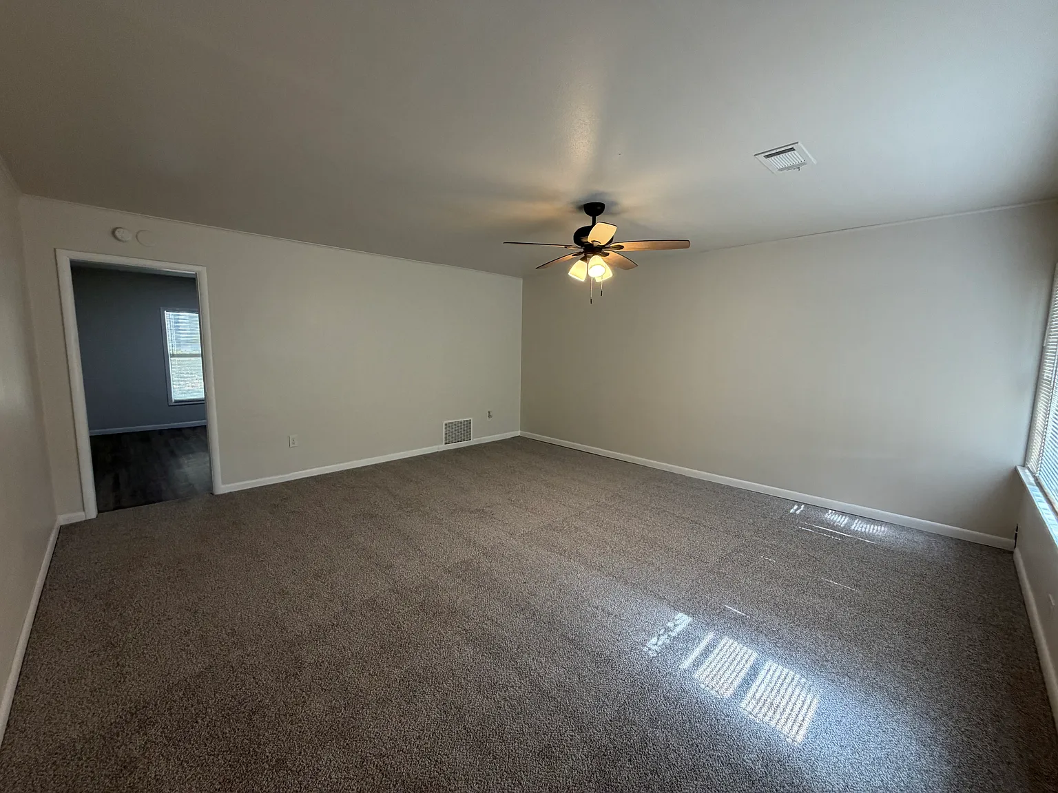 3 bed, 1504 sqft, $1,450 — Photo 2