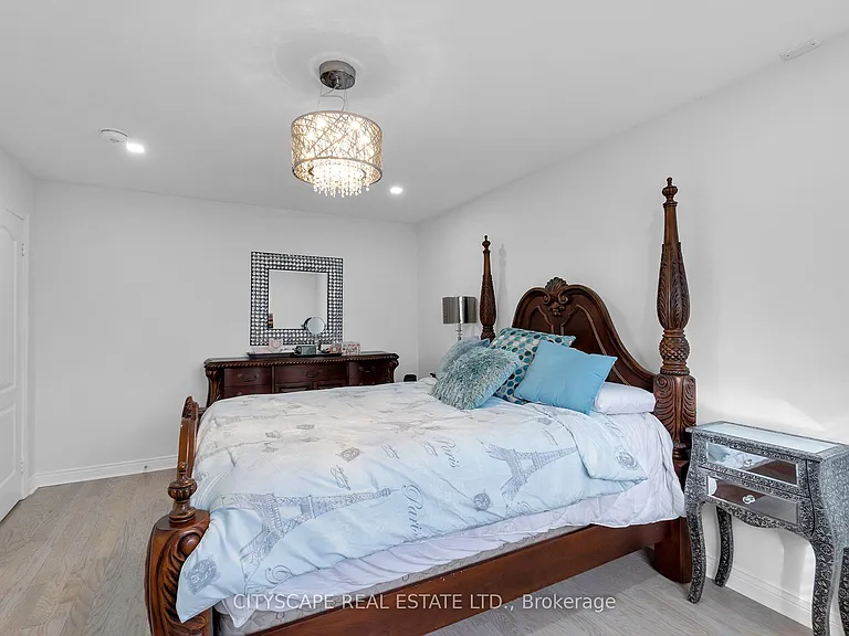 6421 Donway Dr — Photo 31