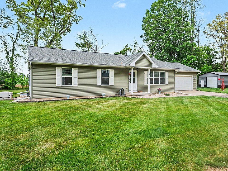 1st image of 20282 Groveland Ave