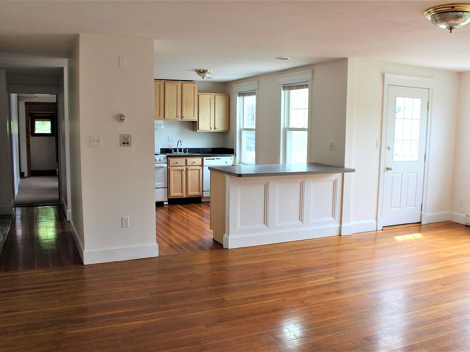Open Living Room / Kitchen